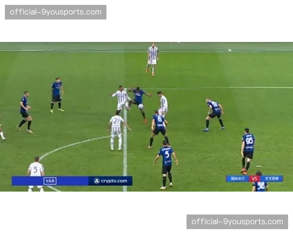 意甲裁判委员会宣布下赛季试行“场内主裁与VAR裁判实时通话公开”新规