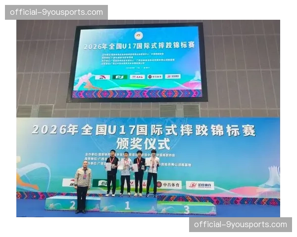 广西运动员陈永高、黄涌强、袁述分获男子自由跤不同级别第一名 广西运动员陈永高、黄涌强、袁述分获男子自由跤不同级别第一名